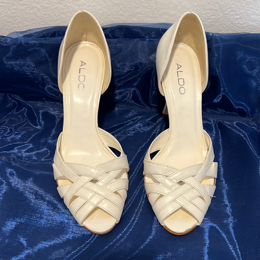 Aldo white leather peep toe 4” heel sandal. Gently worn size 38